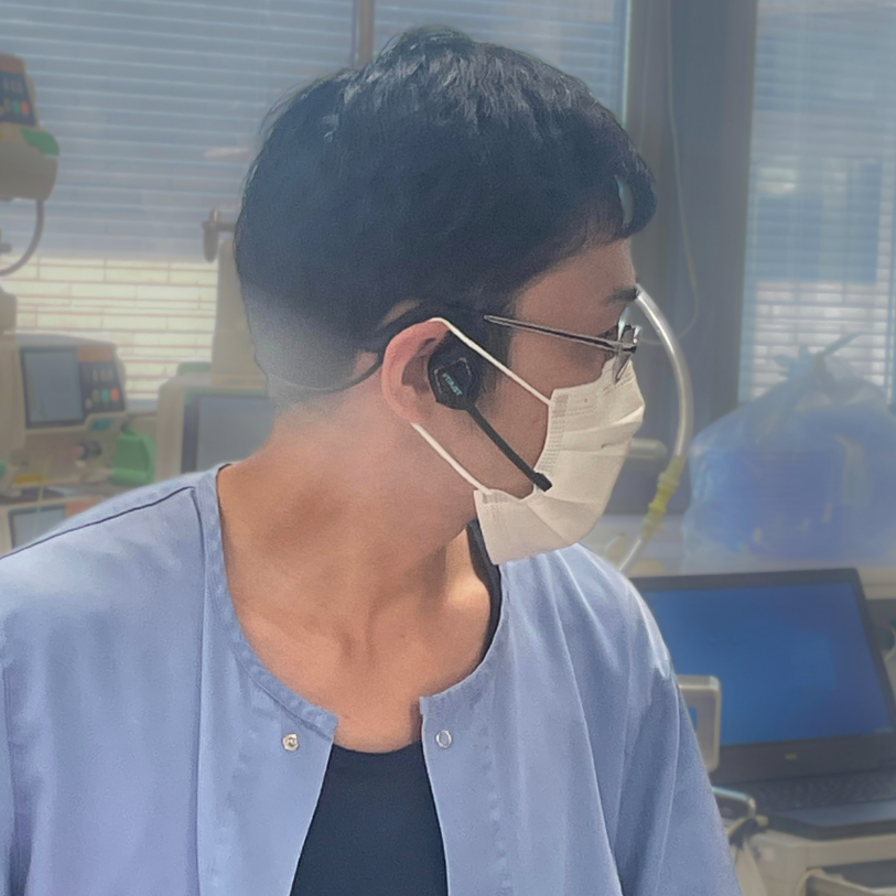 診療中のYUPO-SAPO開発プロジェクト主任研究員／酒井渉医師